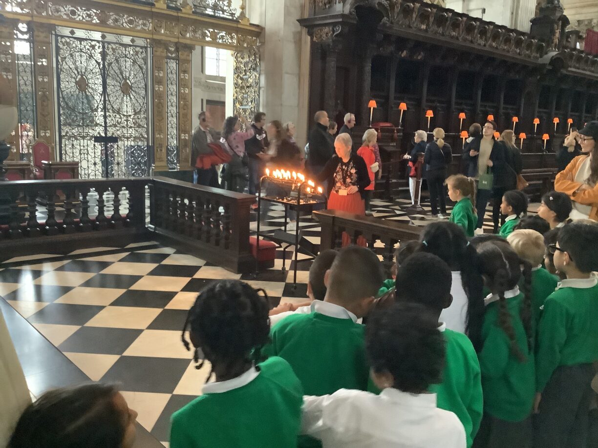 Year 2 Travel Back In Time - Hoxton Garden Primary School