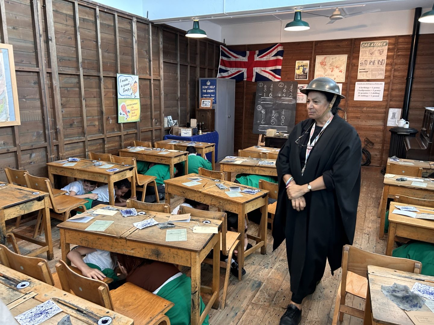 Year 6 Travel Back To WW2 - Hoxton Garden Primary School