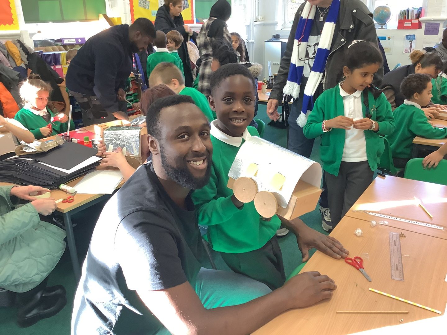 Build Cars With Year 2 - Hoxton Garden Primary School