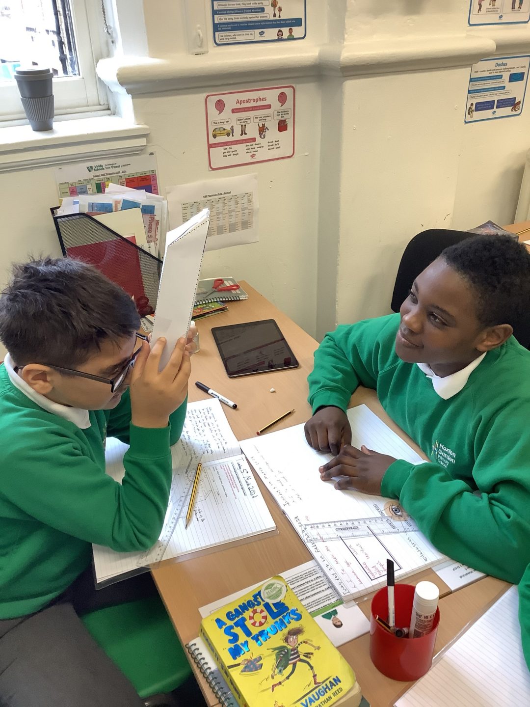 Year 6 Investigate Light - Hoxton Garden Primary School