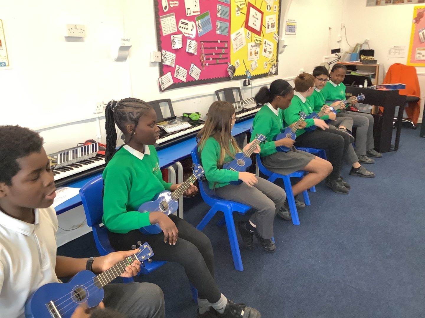 Year 6 Play The Ukelele - Hoxton Garden Primary School