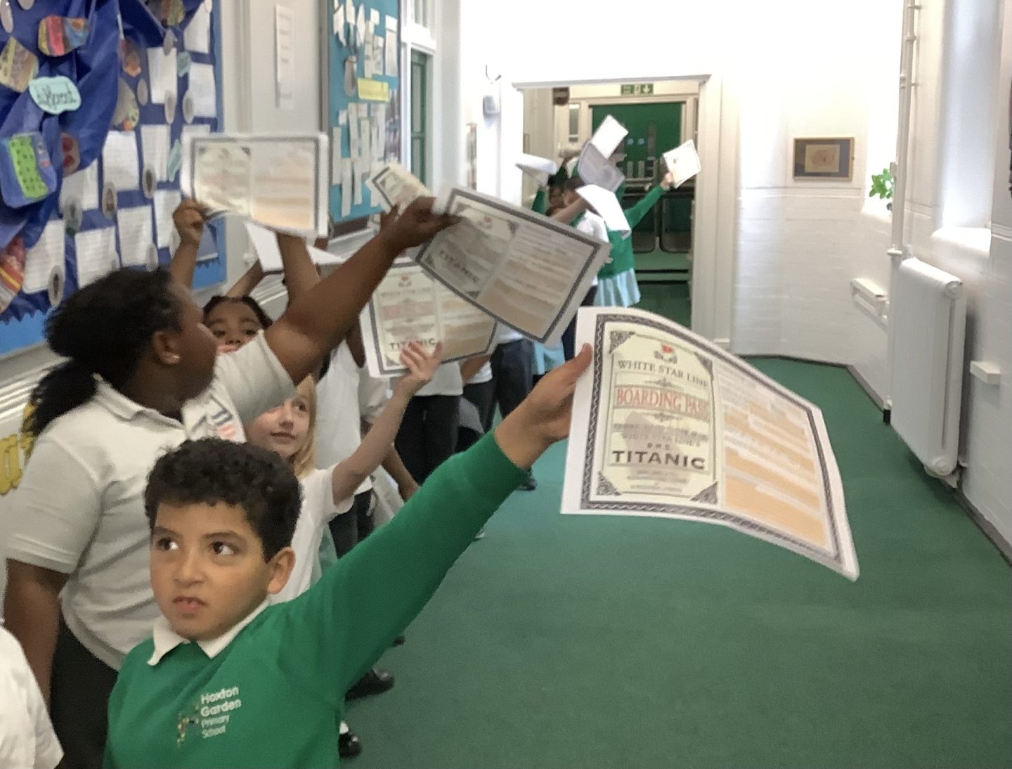 Year 2 Board The Titanic - Hoxton Garden Primary School